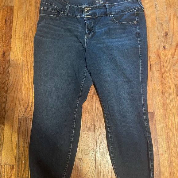Torrid Women's Deep Indigo Skinny Jeans - Picture 1 of 3